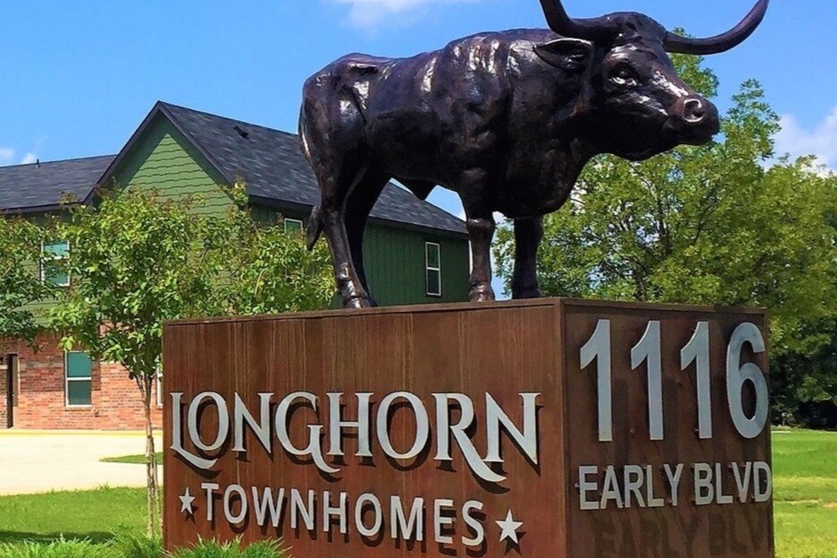 Longhorn Townhomes - Longhorn Townhomes