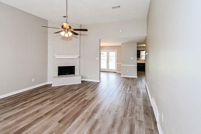 5493 Kindle Creek Dr