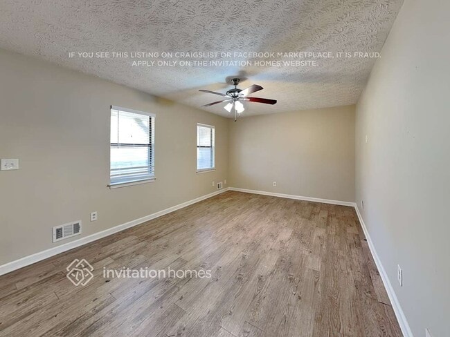 Photo - 125 Trace Dr