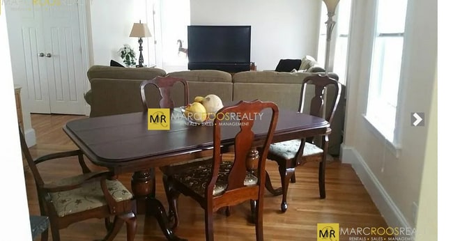 Photo - 262 Brown St Unit T