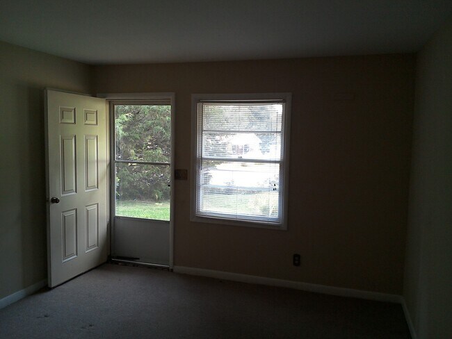 Photo - **UPCOMING**East Columbus 3 bedroom/1 bath... Casa