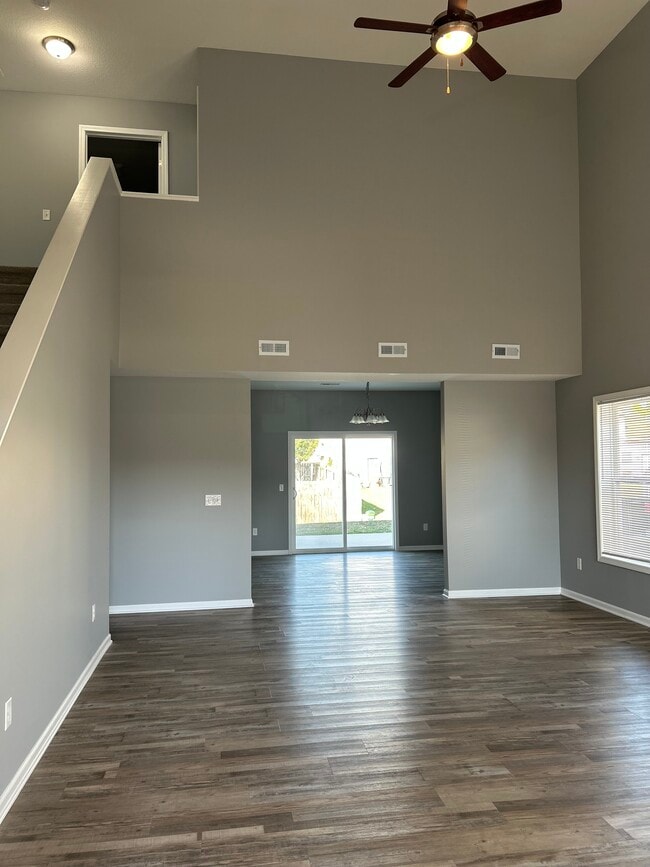 Sala de estar - 7614 Melody Cir E