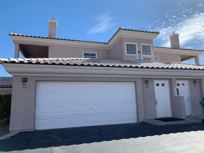 3 Bedroom Condo in the Northwest - 3 Bedroom Condo in the Northwest