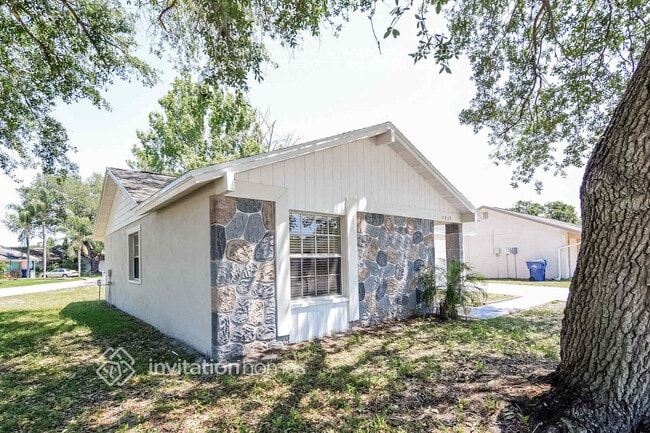 Photo - 7839 Putnam Cir