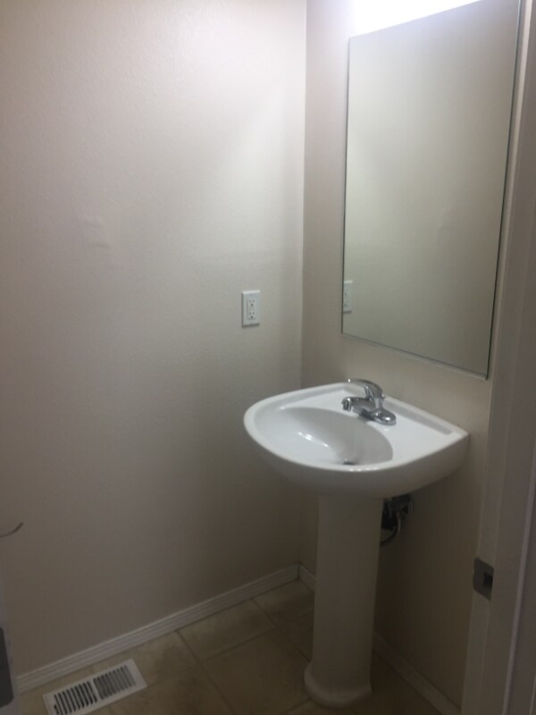 Photo - 164 McCarrey St