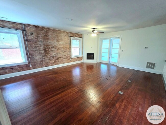 Photo - 1 Bedroom / 1 Bath Apartment Located on Broadway Street