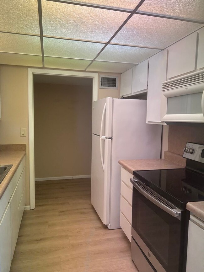 Photo - Charming 2-bedroom 2 baths in the heart of...