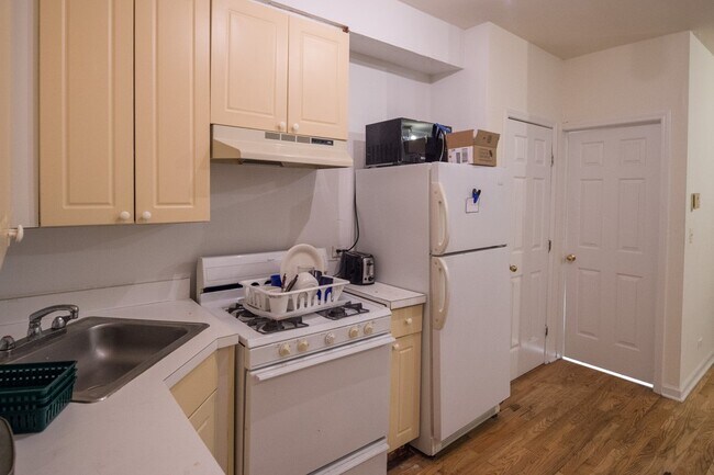 Photo - 922 W Dakin St Unidad 401