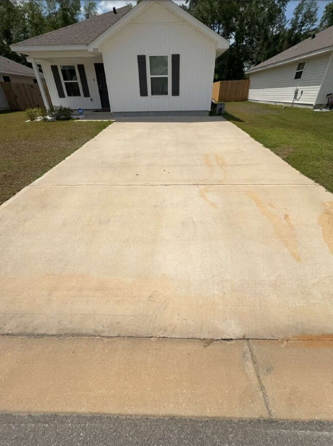Photo - Charming 2-Bed Home in Cantonment - Cozy Retreat!