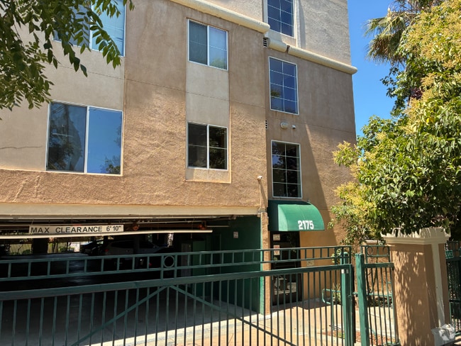 Building Photo - 2175 California St Rental