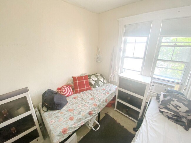 Photo - 739 Parker St Unit 3