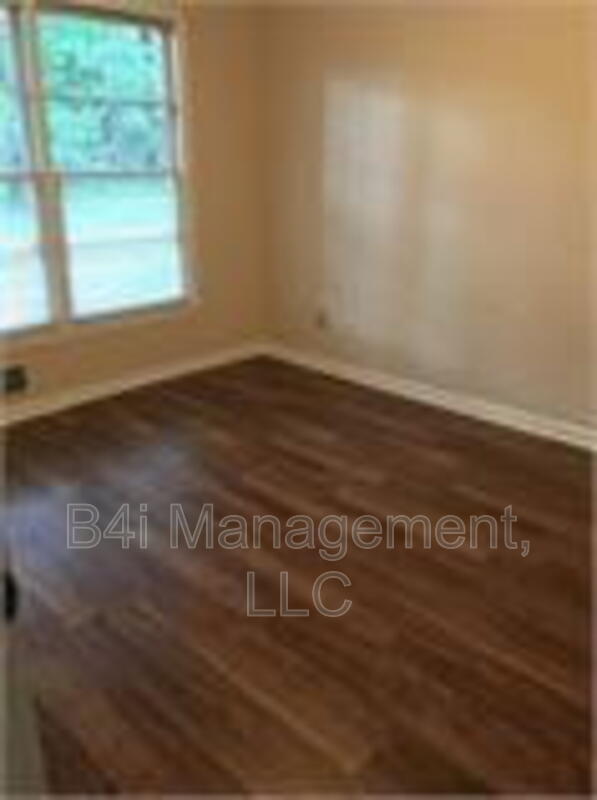 Photo - 1422 Lincoln Rd