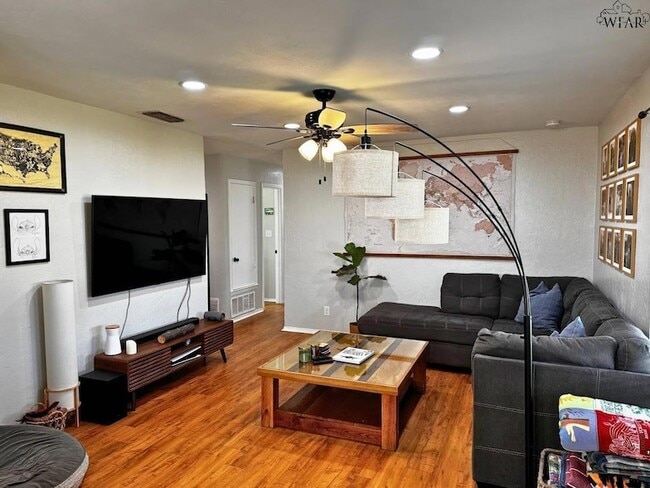 Photo - 2119 Selma Dr