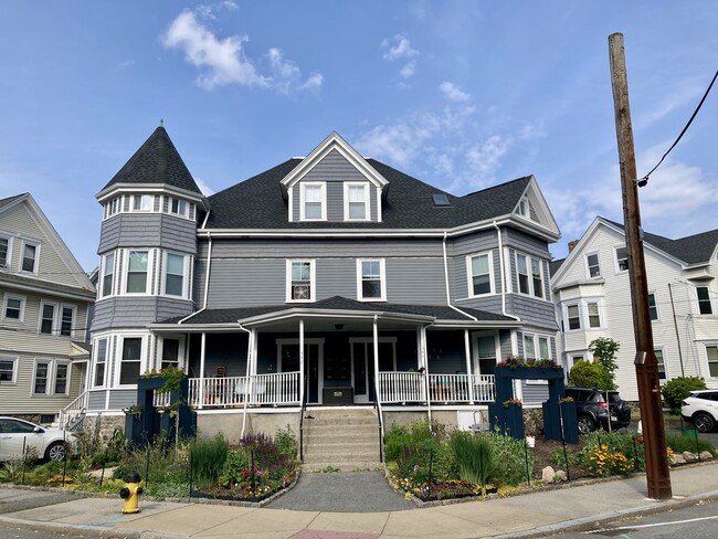 Photo - 342 Crescent St Unit 342-1