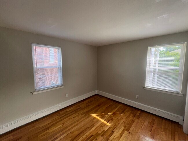 Photo - 25 Natick St