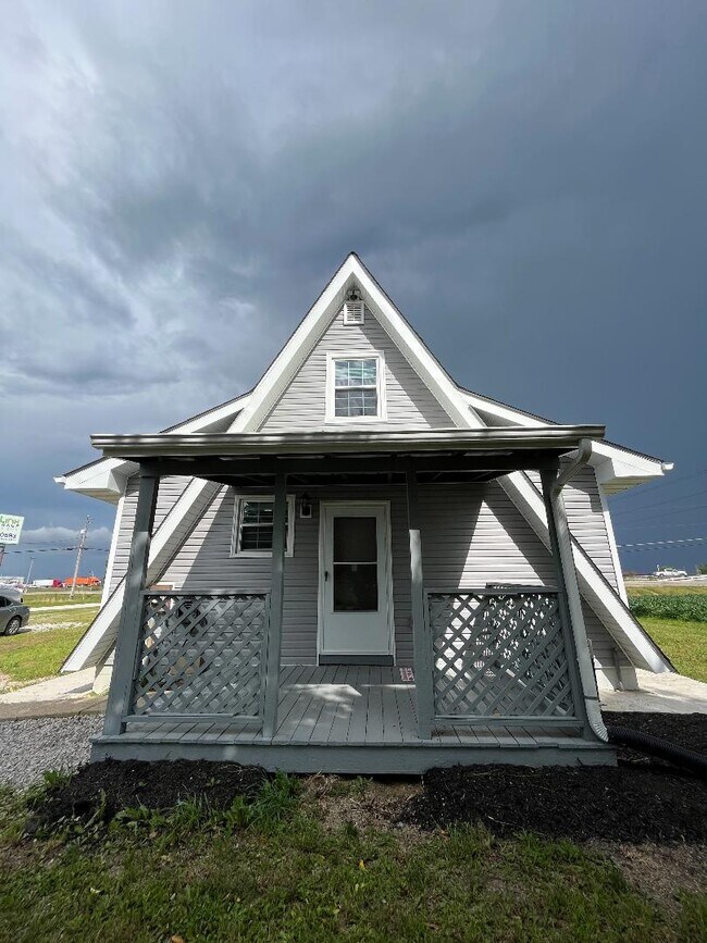 2nd entrance facing away from main raod - 5989 Haughn Rd