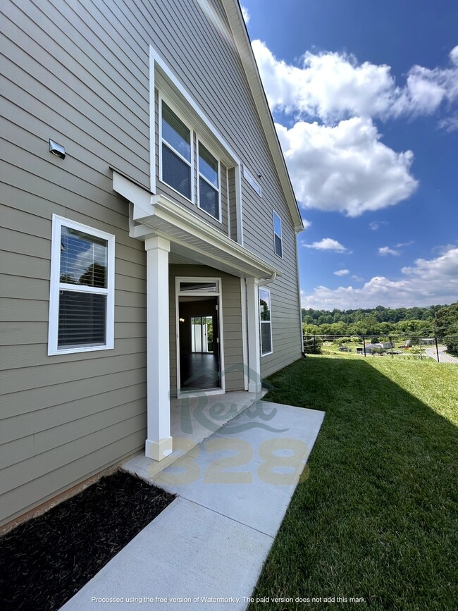 Photo - 130 Creekview Rd