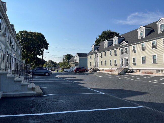 Photo - 2-15 Winn Park