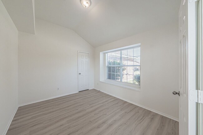 Photo - 3 Bedroom 2 Bath Home