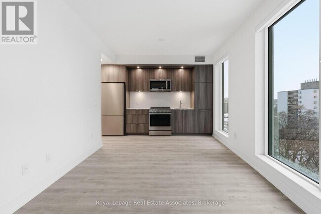 Photo - 25 Cordova Ave Unité 704