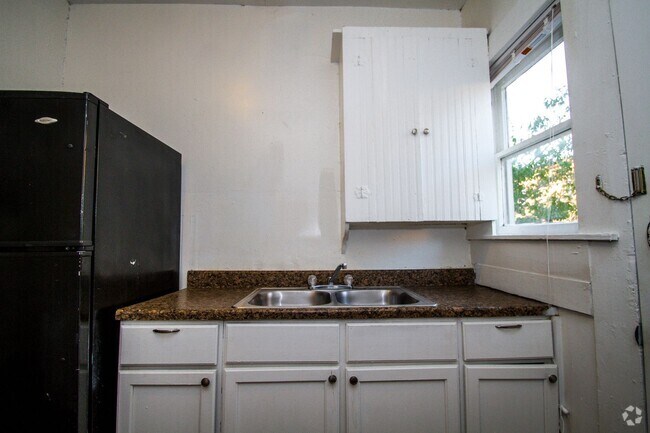 Building Photo - 111 S Olive St Unit B Rental