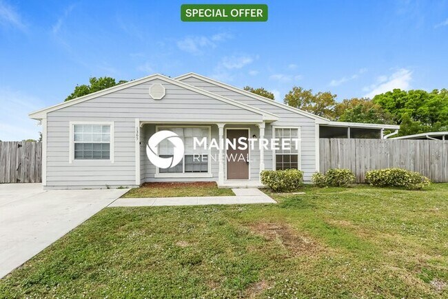 Building Photo - 3 Bedroom Pet-Friendly Home in Royal Palm ...