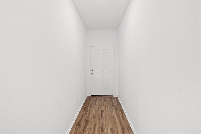 Photo - 504 Blanco Vista