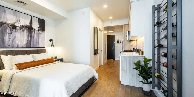 Photo - 817 N 6th St Unit S2