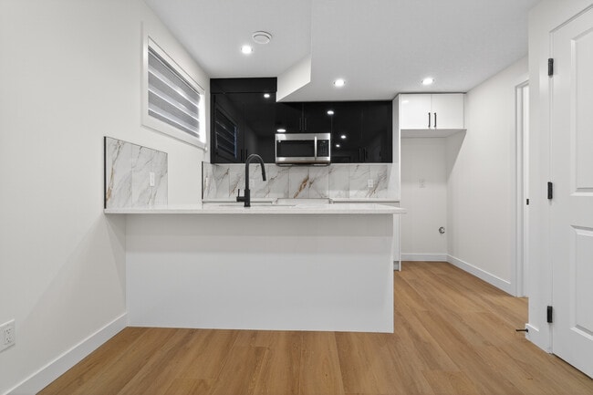 Photo - 13538 110a Ave NW Unit 5