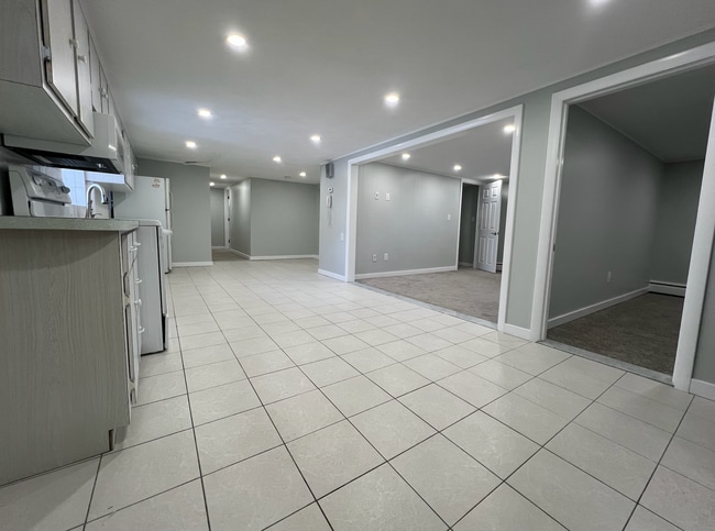 Photo - 27 Church St Unit B