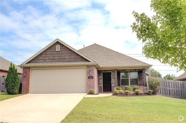 Building Photo - 3072 N Autumn Rose Ave Rental