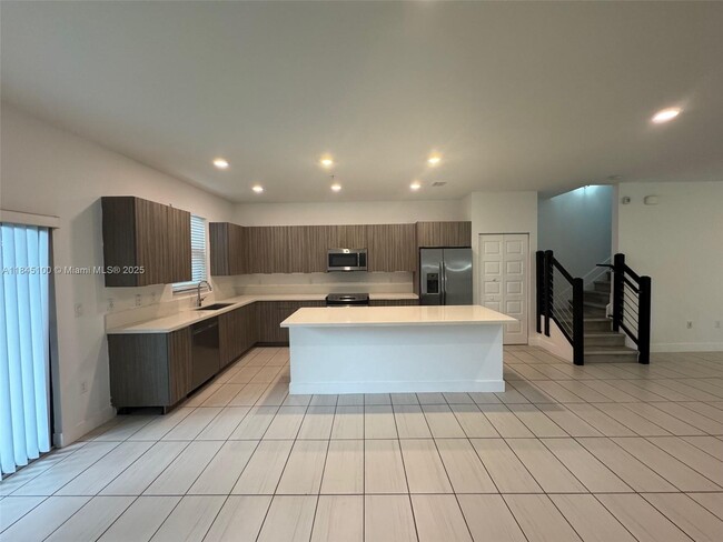 Photo - 10461 NW 82nd St Unit 6