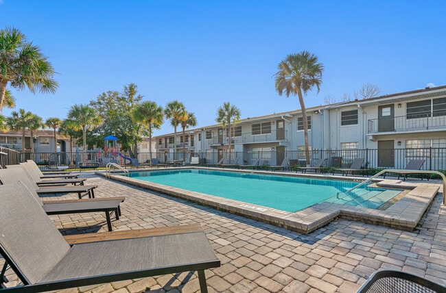 Swimming Pool - Kara West Apartments