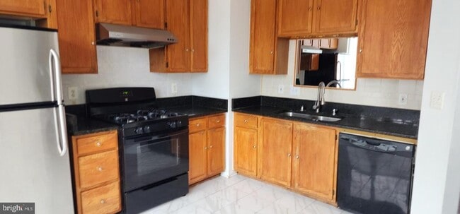 Photo - 21227 Delevan Way