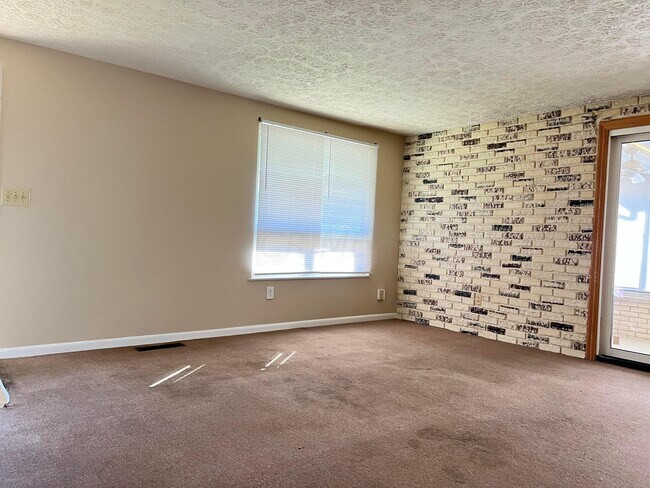 Photo - 2548 Burgandy Ln Unit D