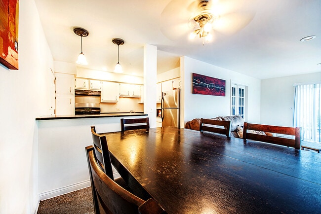 Photo - 10389 Dearlove Rd Unidad 200