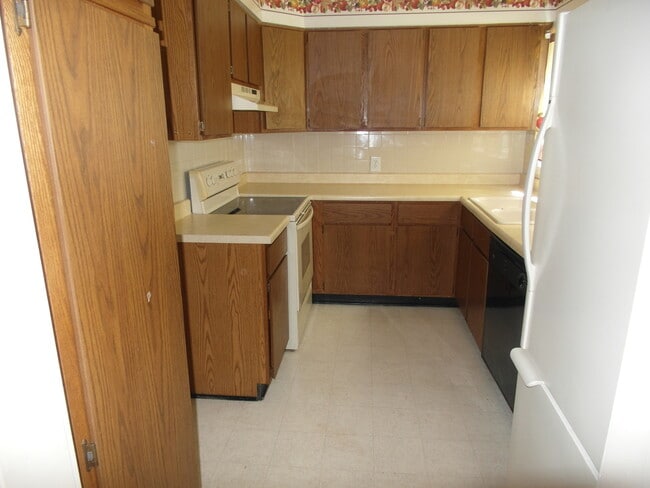 Photo - 3 Bedroom, 1.5 Bathroom Quadra-Plex