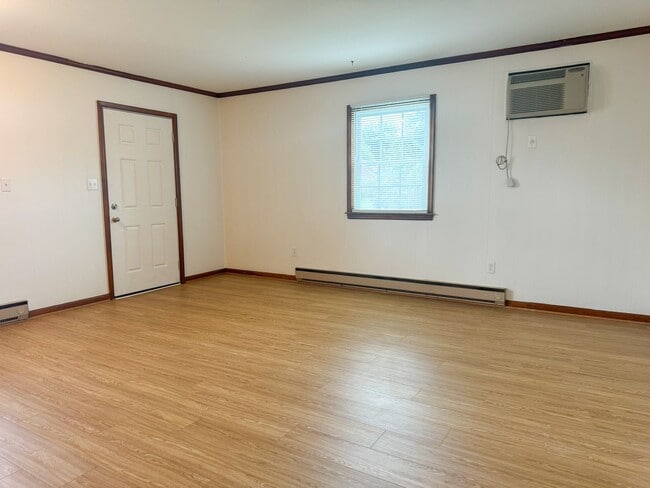 Photo - 101 Lyons Ave