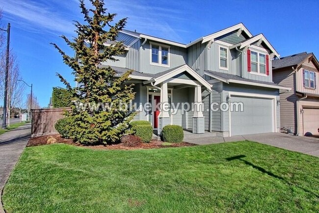 Photo - 3 Bed, 2.5 Bath Luxury Pet Friendly Home in Ridgefield