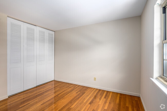 2BR, 1BA - 1,063SF - Primary Bedroom - Berdan Court