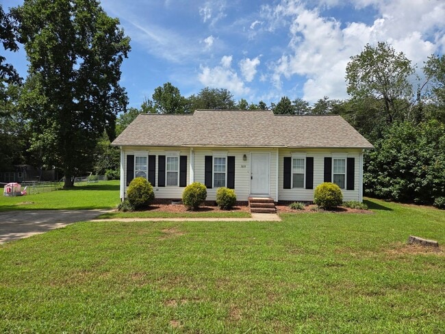 Building Photo - 3699 Lee Moore Rd