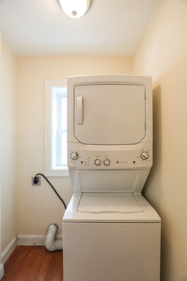 Photo - 19 Claymoss Rd Unit 3