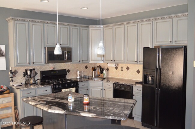 Photo - 24 Uxbridge Dr