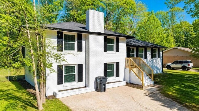 4675 Lincoln Way SW