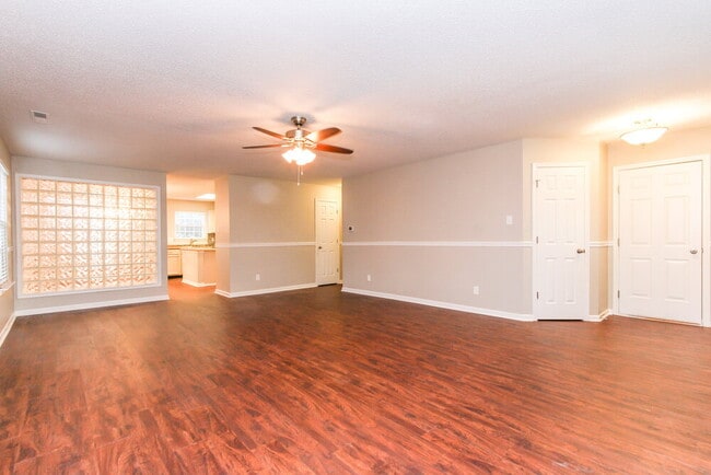 Photo - 2425 Woodmont Ct