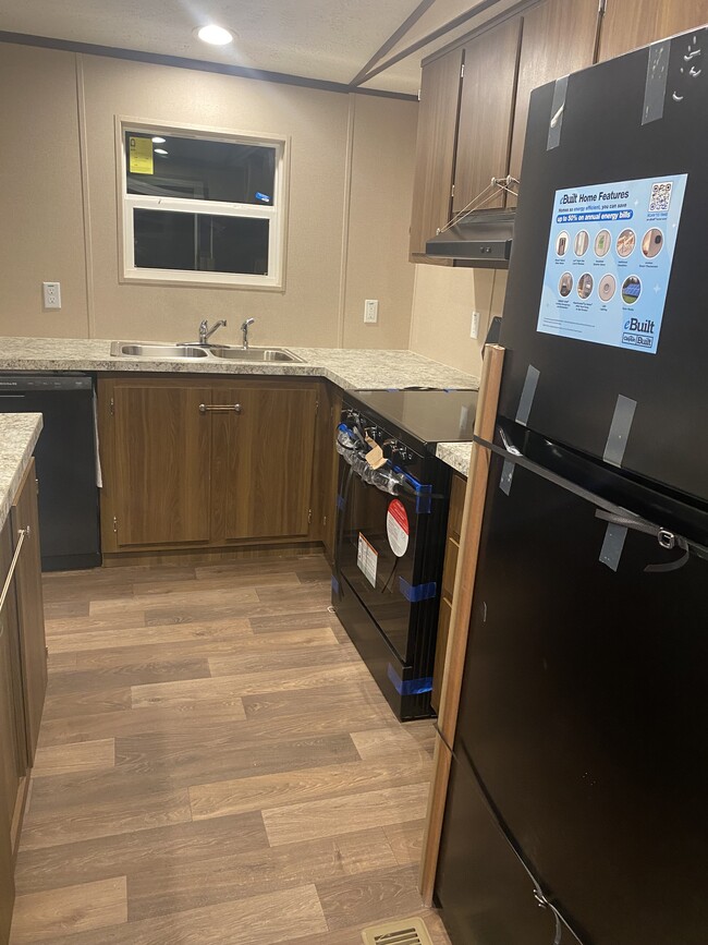 Photo - 339 Water Brook Dr