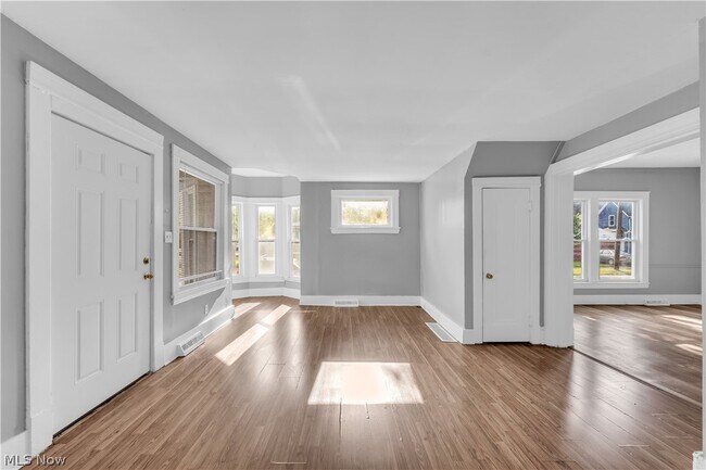 Photo - 3624 Archwood Ave Unit 3624/DN
