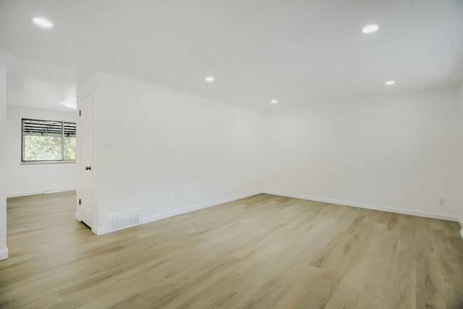 Photo - 375 Depew St