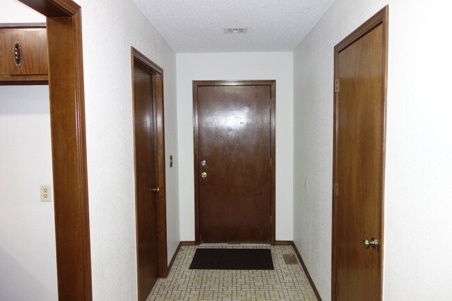 Photo - 7318 S Darlington Ave