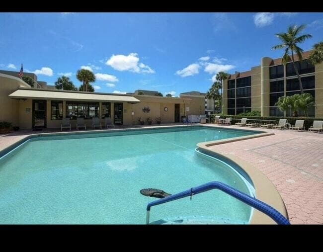 Photo - 3462 NE Causeway Blvd Unidad 204
